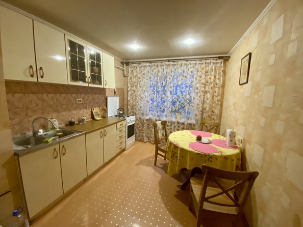 
   Продам 3-комнатную, 65 м², 40-летия Победы пр-кт, 87

. Фото 2.