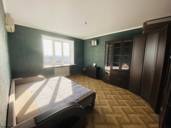 
   Продам 2-комнатную, 60 м², Вересаева ул, 101

. Фото 1.