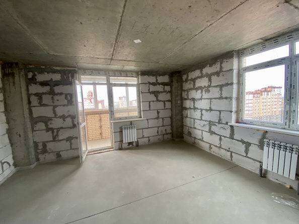 
   Продам 3-комнатную, 100 м², 40-летия Победы пр-кт, 63

. Фото 2.