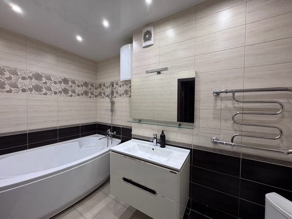 
   Продам 2-комнатную, 74 м², Города Волос ул, 45/175

. Фото 4.
