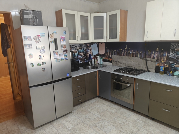 
   Продам 3-комнатную, 67.5 м², Половинко ул, 280

. Фото 16.