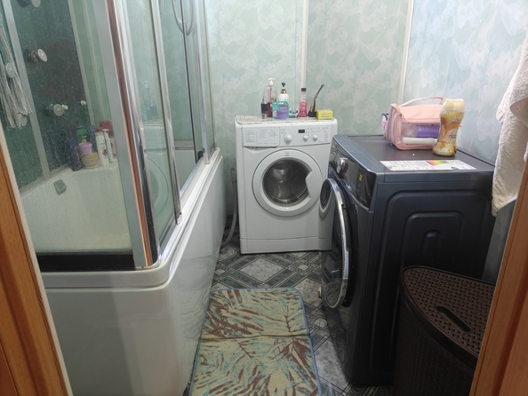 
   Продам 3-комнатную, 67.5 м², Половинко ул, 280

. Фото 24.
