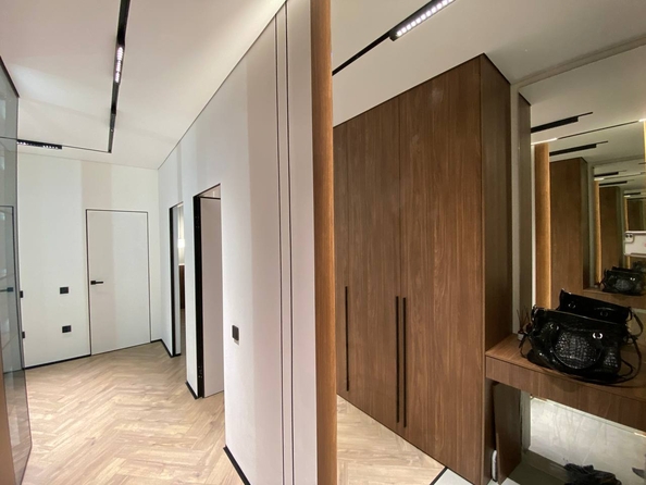 
   Продам 2-комнатную, 63 м², Берберовская ул, 9

. Фото 2.