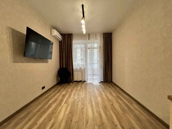 
   Продам 1-комнатную, 34.8 м², Строителей ул, 10/6

. Фото 3.