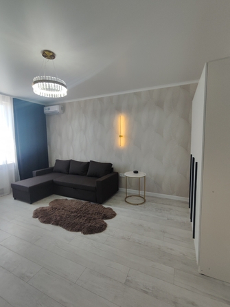 
   Продам 1-комнатную, 40 м², Ткачева ул, 42

. Фото 1.