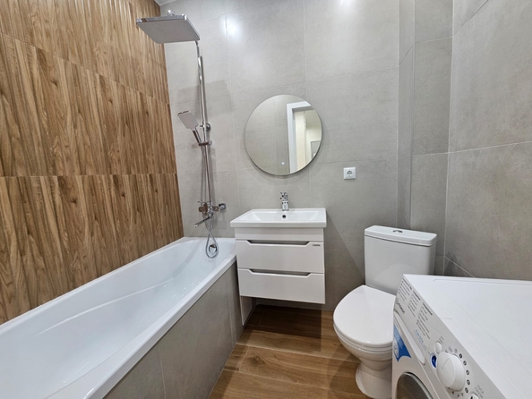 
   Продам 1-комнатную, 35 м², 26-я линия ул, 35

. Фото 7.