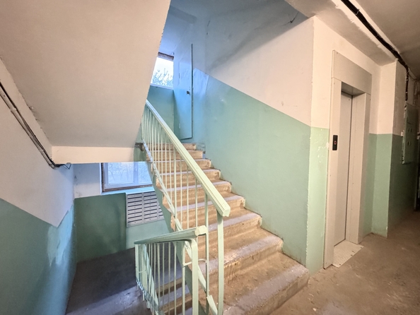
   Продам 2-комнатную, 52 м², Добровольского пл, 42

. Фото 11.