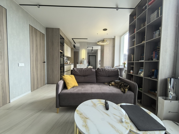 
   Продам 3-комнатную, 70.5 м², Соколова пр-кт, 86

. Фото 18.