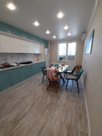 
   Продам 3-комнатную, 87 м², 2-я Краснодарская ул, 169б

. Фото 4.