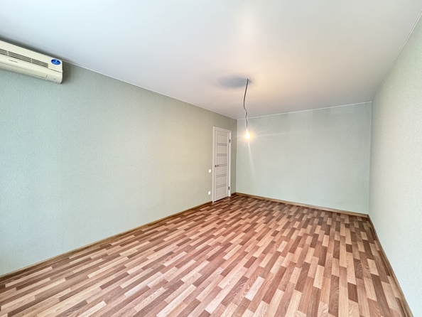 
   Продам 1-комнатную, 32 м², 40-летия Победы пр-кт, 63

. Фото 2.