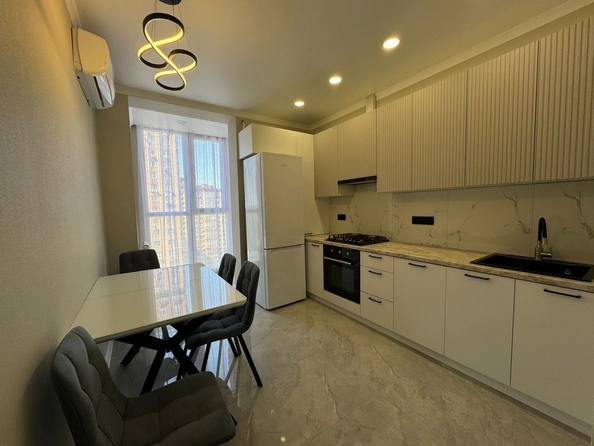 
   Продам 2-комнатную, 54 м², Вересаева ул, 101

. Фото 5.