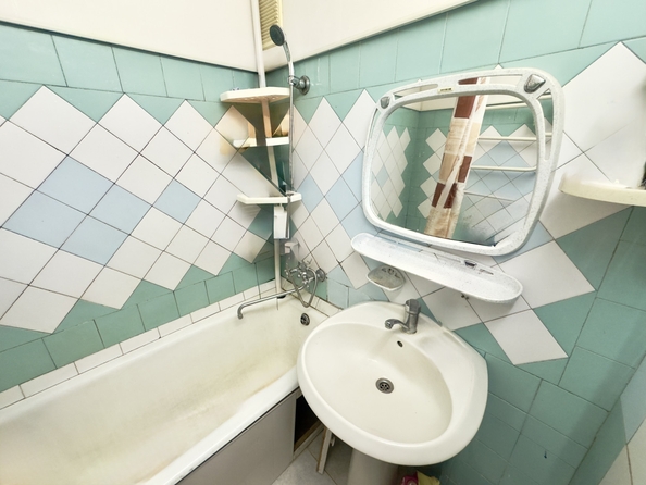 
   Продам 2-комнатную, 50 м², 40-летия Победы пр-кт, 37

. Фото 5.