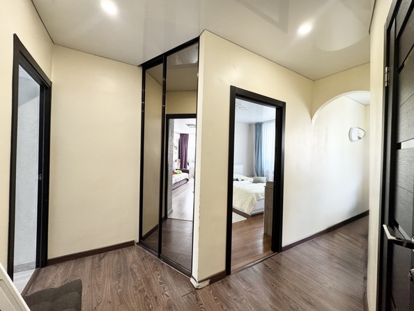 
   Продам 2-комнатную, 50.5 м², 40-летия Победы пр-кт, 37

. Фото 4.