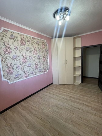 
   Продам 3-комнатную, 82 м², Жмайлова ул, 4

. Фото 3.