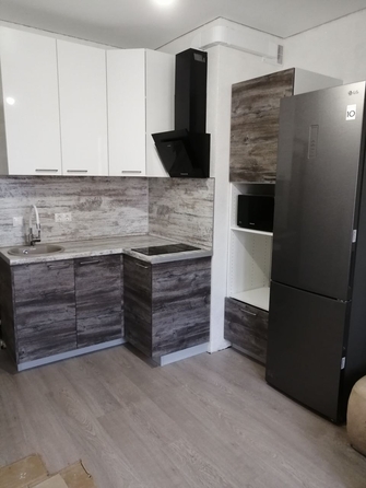 
   Продам 3-комнатную, 74 м², Ткачева ул, 25

. Фото 1.