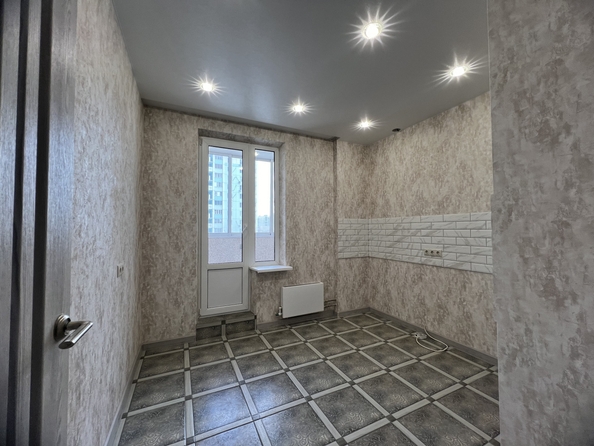 
   Продам 1-комнатную, 38 м², Жданова ул, 19

. Фото 7.