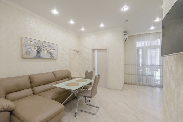 
   Продам 2-комнатную, 60 м², Семашко пер, 118

. Фото 2.