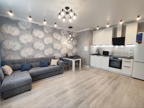 
   Продам 2-комнатную, 42 м², Еременко ул, 112/1

. Фото 1.