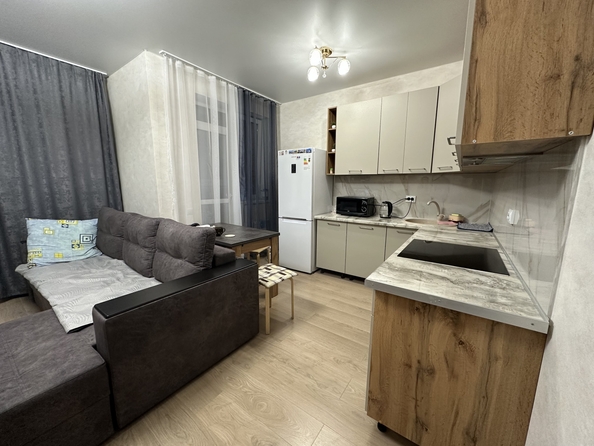 
   Продам 2-комнатную, 38 м², Чаленко пер, 7

. Фото 2.