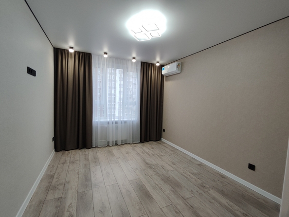 
   Продам 1-комнатную, 36 м², Еременко ул, 114/1

. Фото 6.