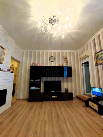 
   Продам 3-комнатную, 65 м², Обороны ул, 60

. Фото 2.