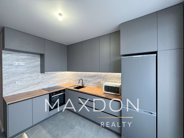 
   Продам 2-комнатную, 64 м², Комарова б-р, 1е

. Фото 3.