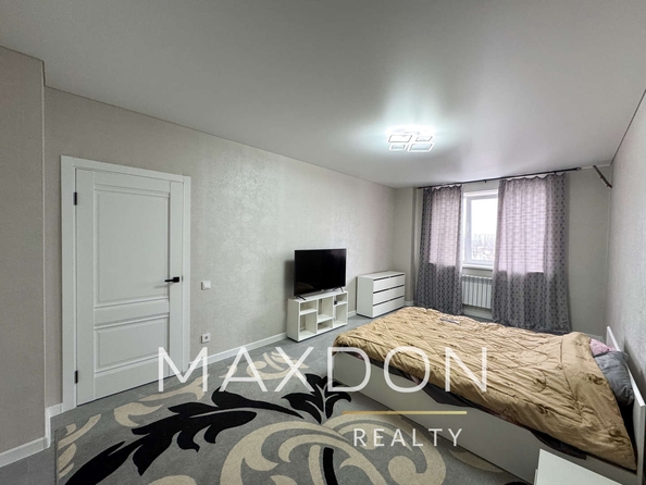 
   Продам 2-комнатную, 64 м², Комарова б-р, 1е

. Фото 18.