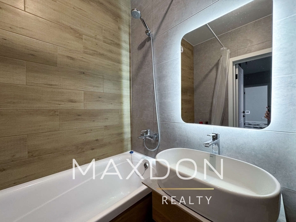 
   Продам 2-комнатную, 64 м², Комарова б-р, 1е

. Фото 20.