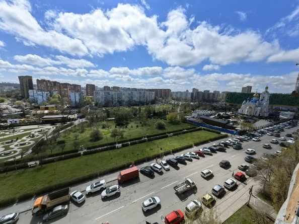 
   Продам 3-комнатную, 64 м², Комарова б-р, 38

. Фото 18.