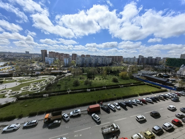 
   Продам 3-комнатную, 64 м², Комарова б-р, 38

. Фото 19.