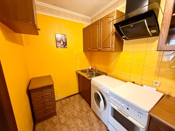
   Продам 2-комнатную, 35.6 м², Содружества ул, 80

. Фото 8.