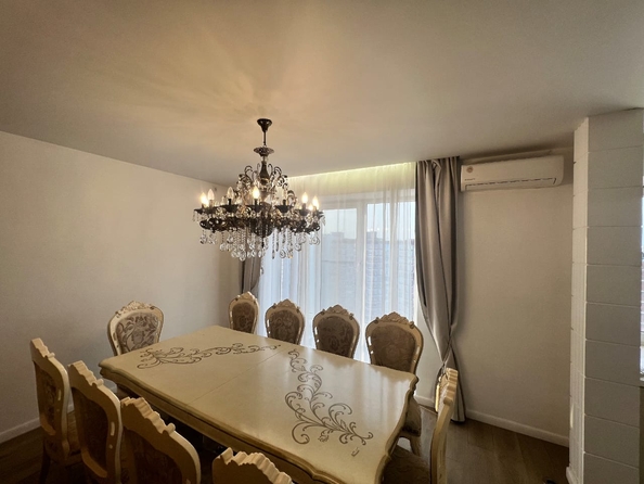 
  Продается 4-комн. квартира, 200 м², Соборный пер, д. 90
. Фото 9.