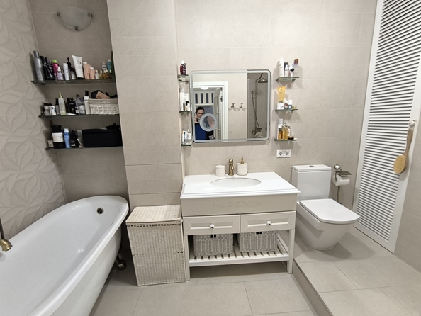 
  Продается 2-комн. квартира, 72 м², Творческая ул, д. 7
. Фото 13.