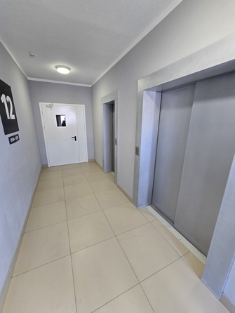 
  Продается 2-комн. квартира, 60 м², Жмайлова ул, д. 19а
. Фото 14.