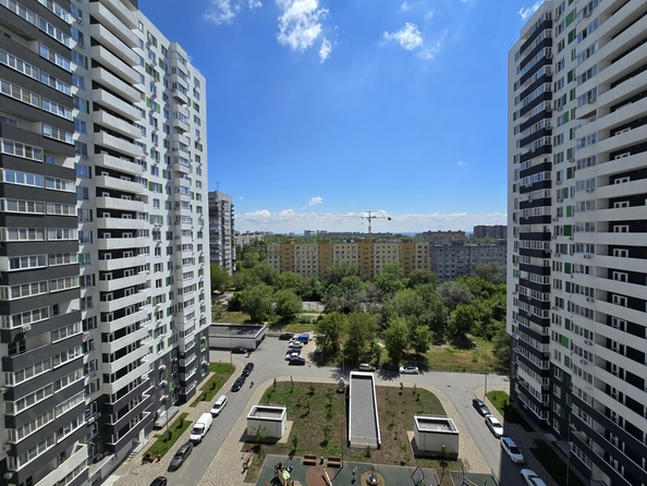 
  Продается 2-комн. квартира, 60 м², Жмайлова ул, д. 19а
. Фото 16.