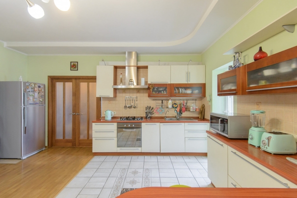 
  Продается 4-комн. квартира, 185 м², Максима Горького ул, д. 104
. Фото 2.