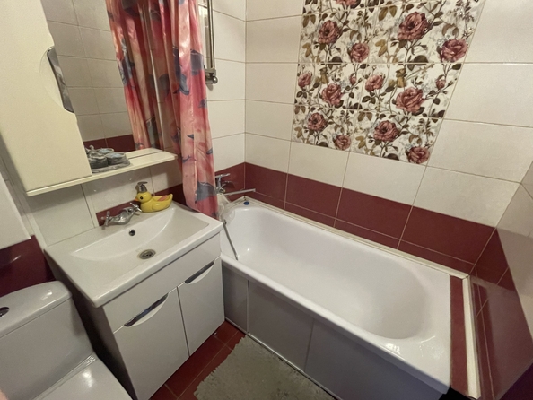 
  Продается 1-комн. квартира, 38 м², Стачки пр-кт, д. 208/1
. Фото 3.