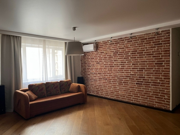 
  Продается 3-комн. квартира, 116.5 м², 20-я линия ул, д. 43
. Фото 2.