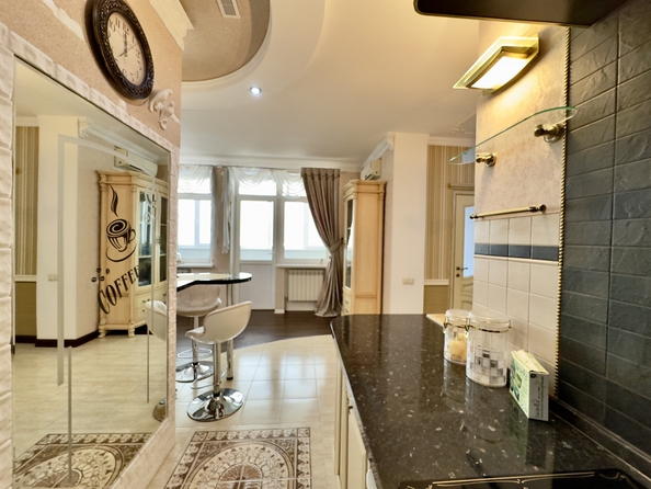 
  Продается 2-комн. квартира, 70.1 м², Малюгиной ул, д. 220
. Фото 5.