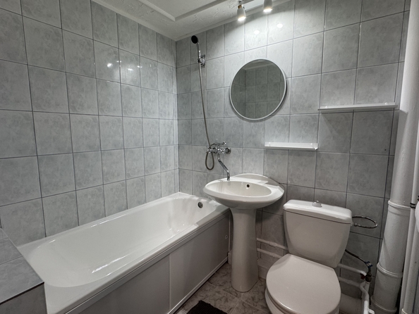 
  Продается 1-комн. квартира, 37 м², Жмайлова ул, д. 6
. Фото 17.