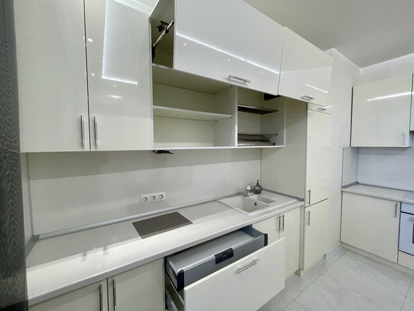 
  Продается 2-комн. квартира, 57 м², Скачкова ул, д. 62
. Фото 5.