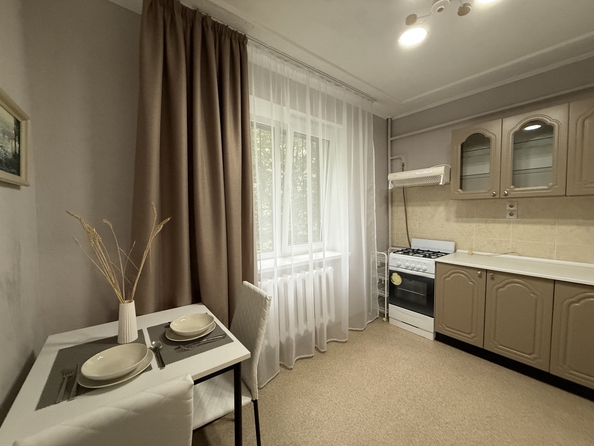 
  Продается 1-комн. квартира, 37 м², Жмайлова ул, д. 6
. Фото 8.