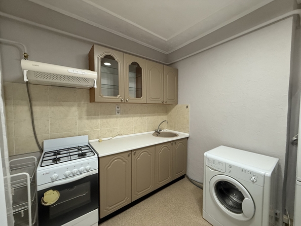 
  Продается 1-комн. квартира, 37 м², Жмайлова ул, д. 6
. Фото 10.