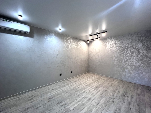 
  Продается 1-комн. квартира, 42 м², Берберовская ул, д. 8
. Фото 4.
