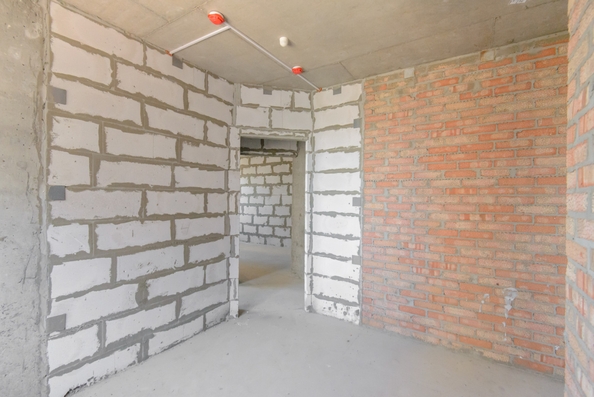 
  Продается 4-комн. квартира, 112 м², Ларина ул, д. 45
. Фото 9.