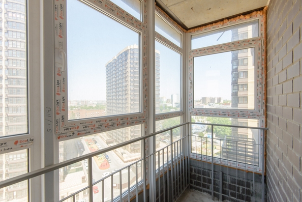 
  Продается 2-комн. квартира, 59 м², Ларина ул, д. 45
. Фото 8.