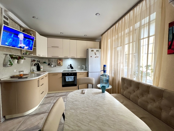 
  Продается 2-комн. квартира, 58 м², Садовая ул, д. 31А
. Фото 2.
