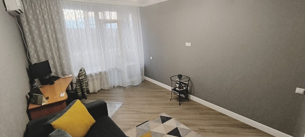 
  Продается 1-комн. квартира, 42 м², Комарова б-р, д. 1И
. Фото 10.