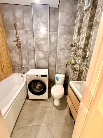 
  Продается 1-комн. квартира, 42 м², Вагулевского ул, д. 37
. Фото 8.