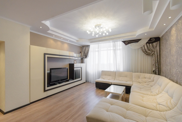 
  Продается 4-комн. квартира, 125.6 м², Комарова ул, д. 131а
. Фото 1.